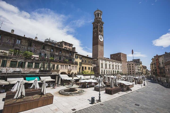 Paseo por el Centro Histórico, Descubre la Mística Verona — foto 5