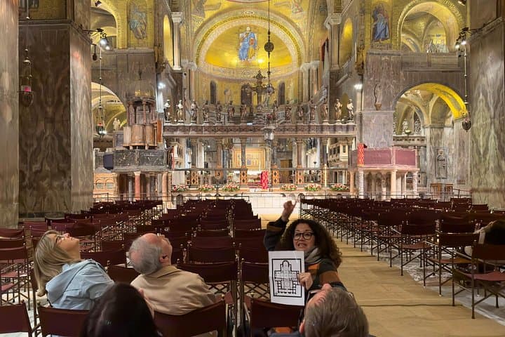 Tour Notturno VIP di San Marco: Accesso Esclusivo in Piccolo Gruppo — foto 3