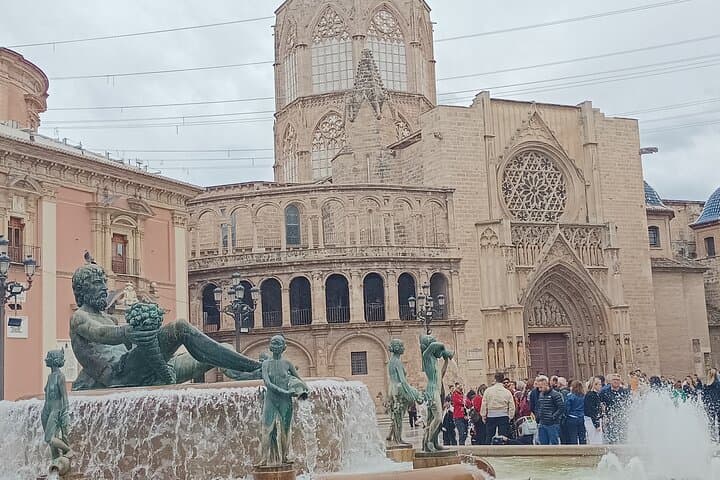 Geführte Tour durch die Kathedrale von Valencia — Foto 3
