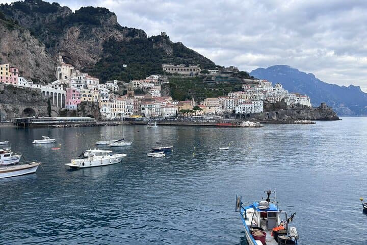 Trasferimento Privato da Napoli ad Amalfi con Sosta a Pompei