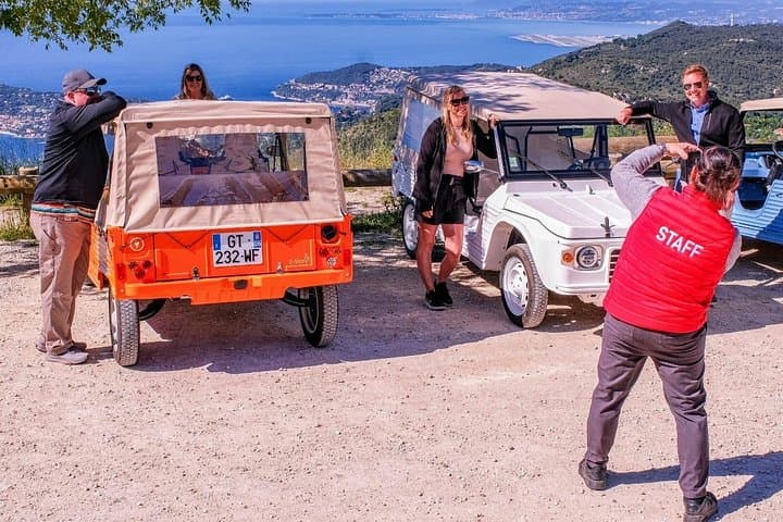 Escursione privata in Méhari elettrica da Nizza al villaggio di Eze