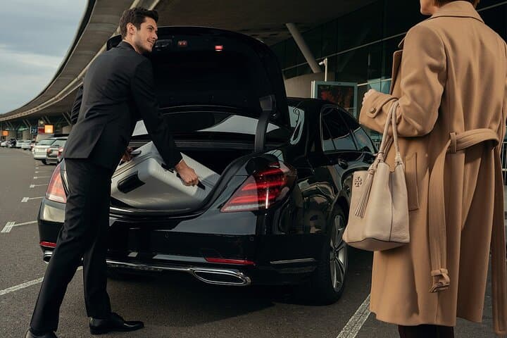 Private Arrival Transfer: CDG/Orly to Paris Hotel — photo 2