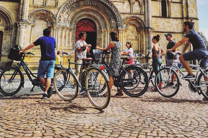 Tour en E-Bike con Pétanque y Aperitivos en Burdeos — foto 3