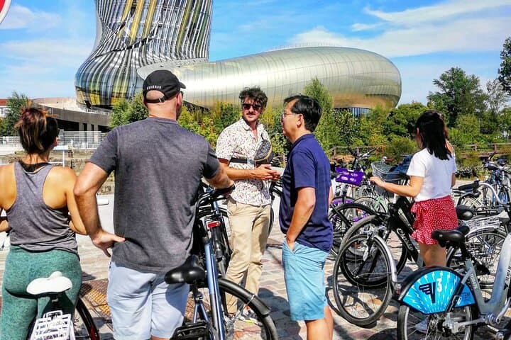 Tour en E-Bike con Pétanque y Aperitivos en Burdeos — foto 2