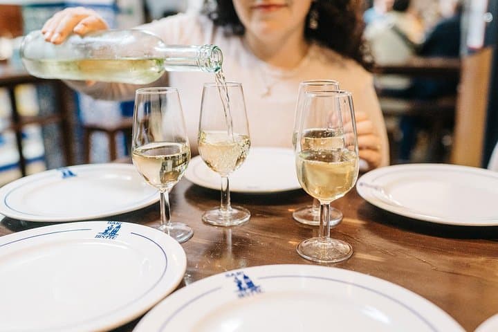 Private Tapas Tour in Triana, Sevilla — Foto 3