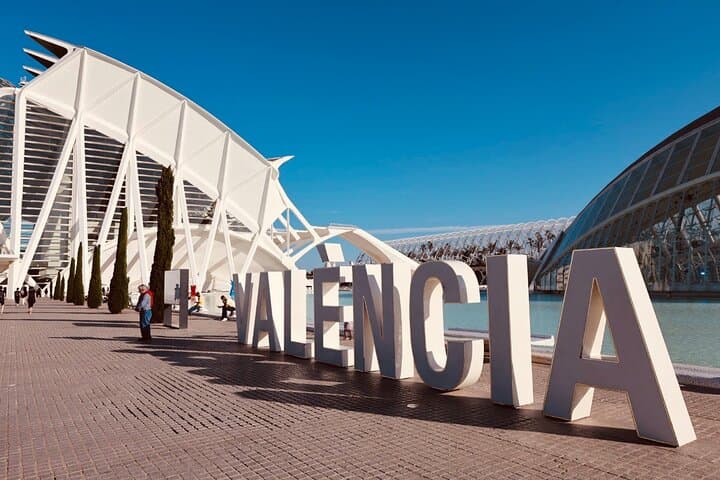 Valencia: Tour Guidato in Bicicletta con le 25 Attrazioni Principali — foto 2