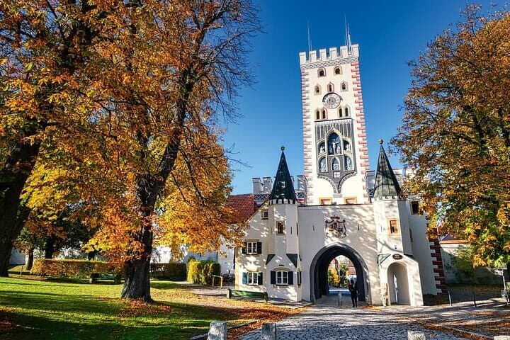 Privater Tagesausflug zum Schloss Neuschwanstein und nach Landsberg — Foto 4