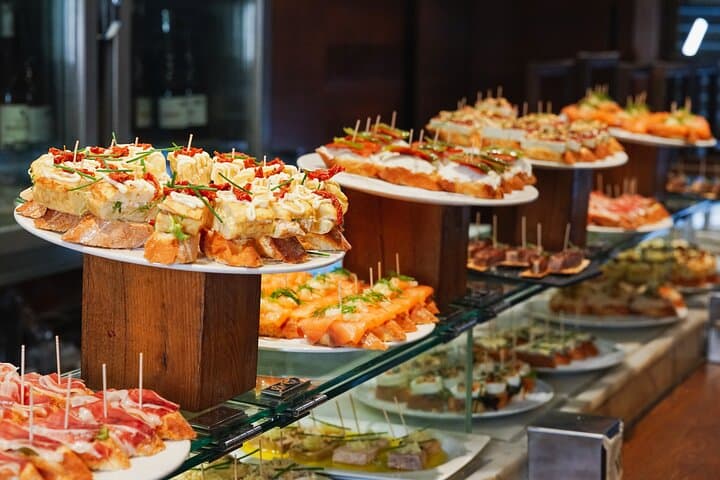 Gourmet Tapas- und Wein-Tour in Valencia