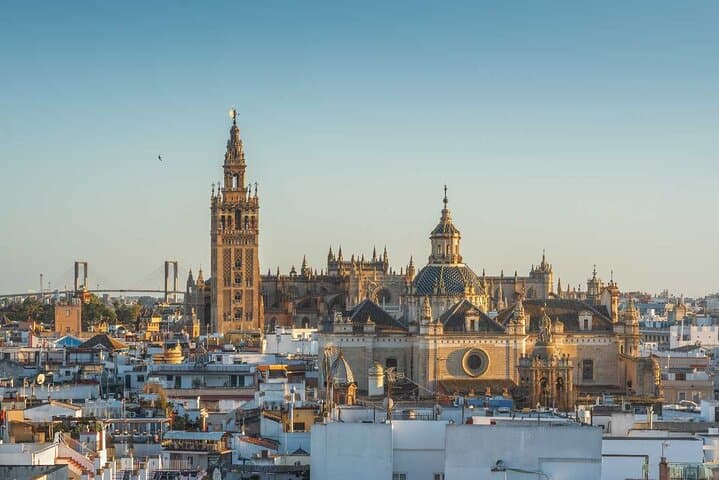 Excursión de un día a Sevilla desde Málaga con entradas a la Catedral y la Giralda