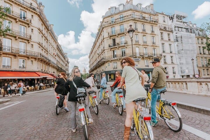 Geführte Radtour durch die lokalen Stadtteile von Paris abseits der ausgetretenen Pfade — Foto 2