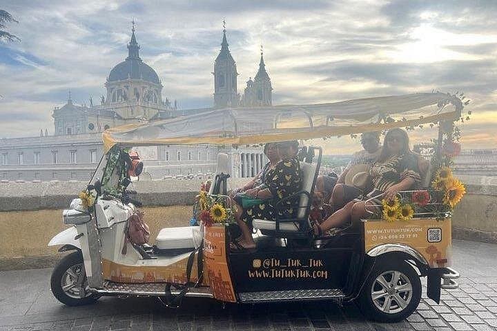 Tuk Tuk Panoramatour in Madrid — Foto 2
