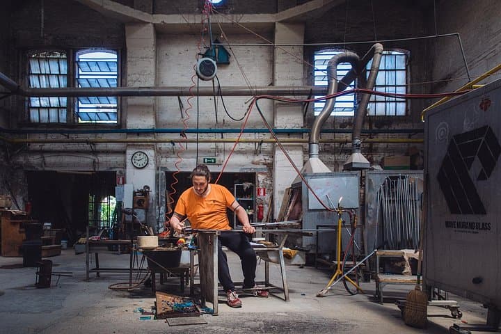 Tour Guidato Approfondito in una Vera Fabbrica di Vetro di Murano — foto 5