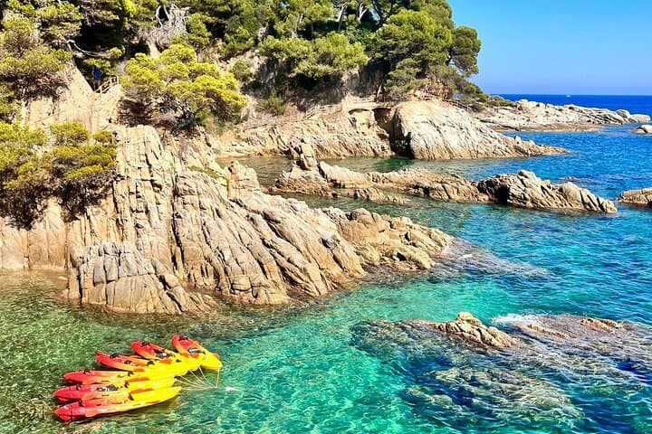 Costa Brava Kajak- & Schnorcheltour von Barcelona — Foto 5