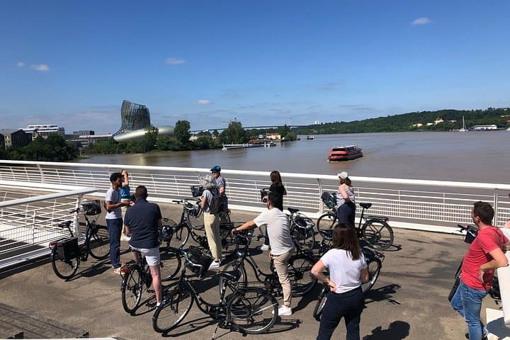 Visite guidée à vélo des essentiels de Bordeaux — photo 3