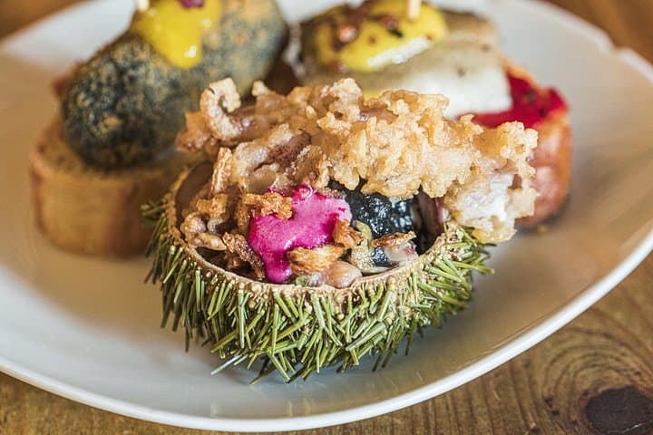 Gourmet Pintxos & Premium Weintour in Bilbao — Foto 3