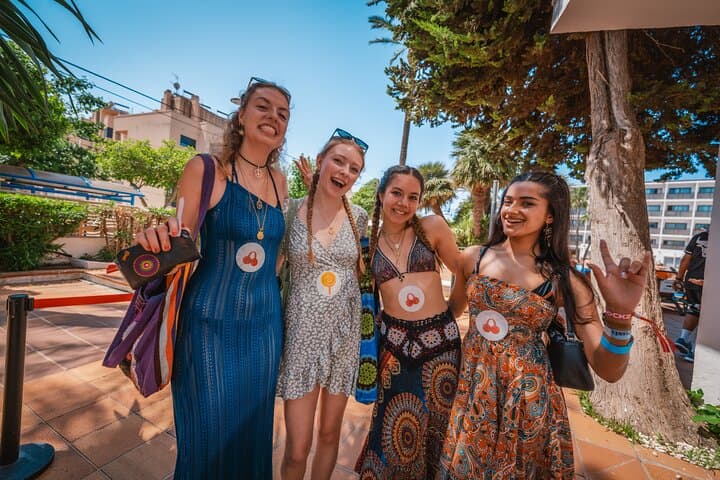 Fiesta en barco Ibiza Cruise Crush y prefiesta en la piscina — foto 3