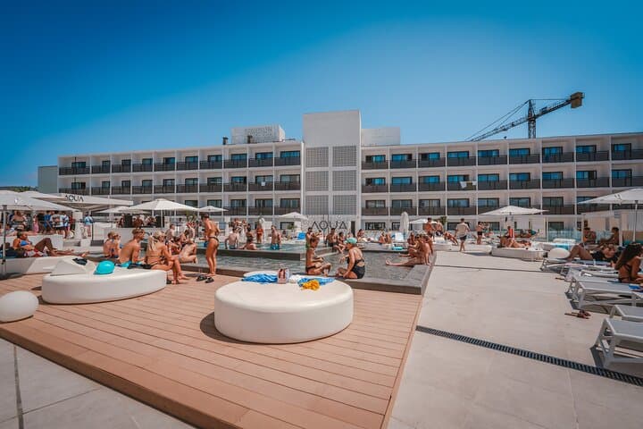 Fiesta en barco Ibiza Cruise Crush y prefiesta en la piscina — foto 5