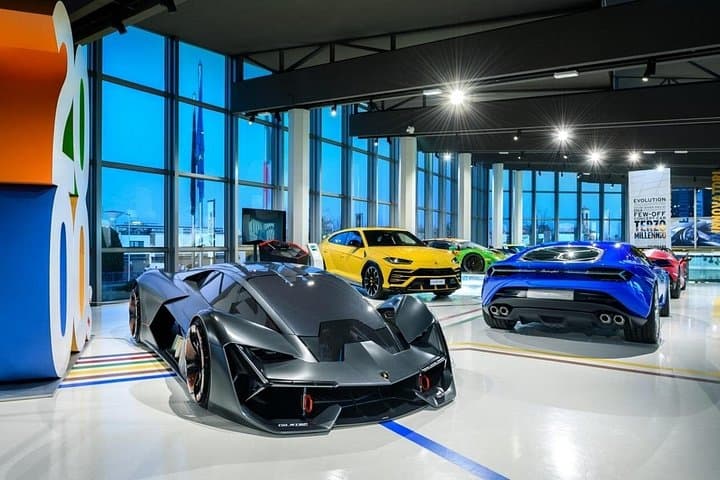 Biglietti d'ingresso ai musei Lamborghini e Ferrari di Bologna e Modena