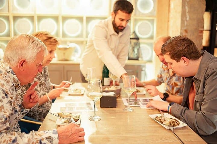 Gourmet Pintxos & Premium Weintour in Bilbao