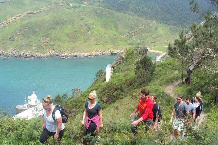 Senderismo con vistas al acantilado en San Sebastián — foto 3