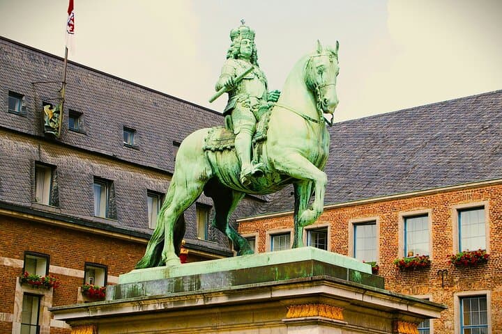 Tour Fantasma di Düsseldorf: Passeggiata Inautonoma