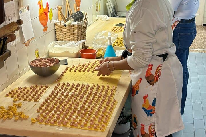 Visite gastronomique avec un chef local à Bologne — photo 2