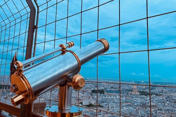 Tour Guidato della Torre Eiffel con Salita a Piedi e Opzione di Accesso all'Ultimo Piano in Ascensore — foto 2