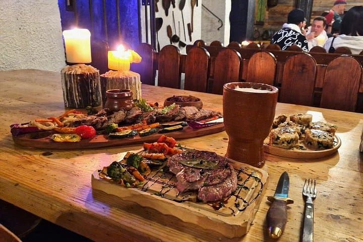 Mittelalterliches Ritteressen mit Live-Musik in München — Foto 5
