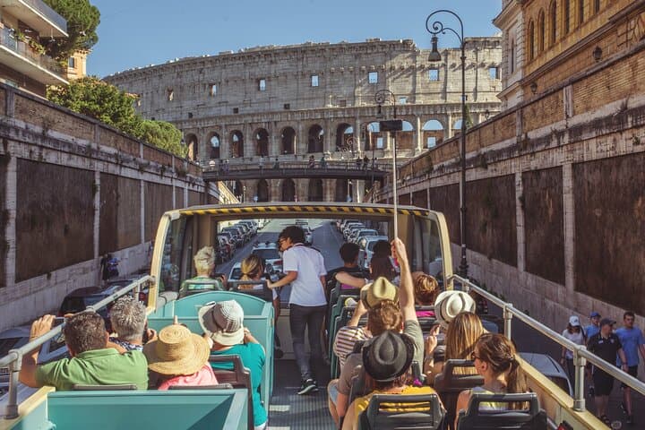 Rom Big Bus Hop-on Hop-off Sightseeing Tour im offenen Oberdeck — Foto 3