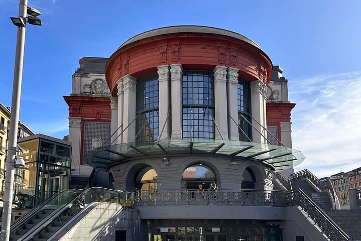 Tour a piedi autoguidato nel centro storico di Bilbao e caccia al tesoro — foto 4