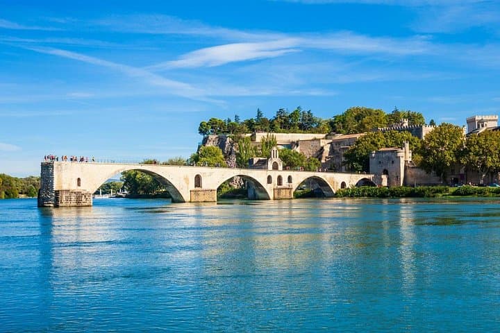 60-minütige lokale Wanderung durch Avignon