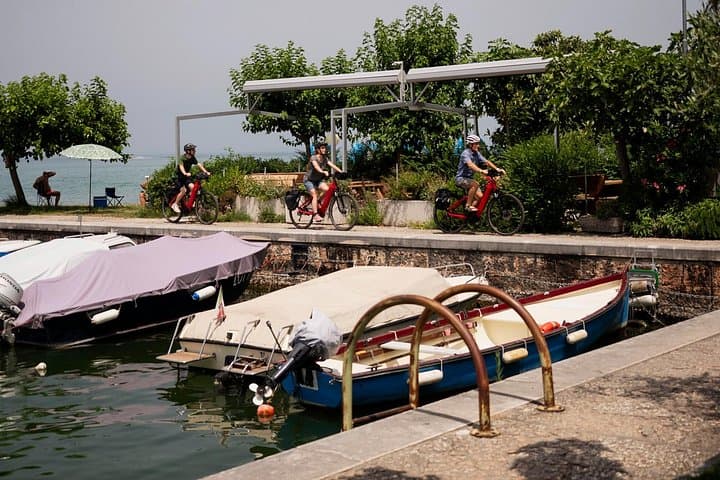 Ganztägige Selbstgeführte E-Bike-Tour am Gardasee von Verona — Foto 2