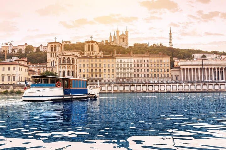 Tour por el Viejo Lyon con entradas para crucero turístico