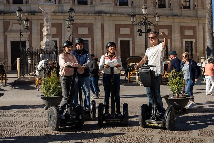 Tour panoramico in Segway di 1 ora a Siviglia — foto 2