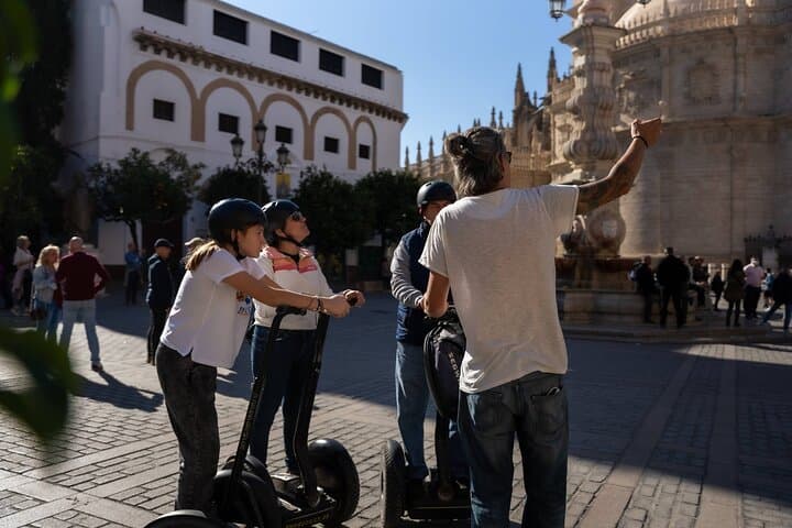 Sevilla Stadtbesichtigung 90-minütige Segway-Tour am Flussufer — Foto 4