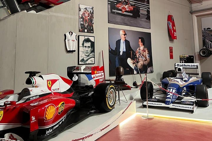 Tour de un día completo de Ferrari: Museos, visita a la fábrica y simulador de F1 — foto 4