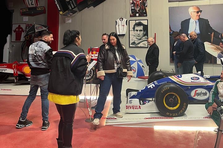 Tour de un día completo de Ferrari: Museos, visita a la fábrica y simulador de F1 — foto 2