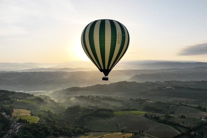 Volo in mongolfiera nella Valle del Chianti in Toscana — foto 3