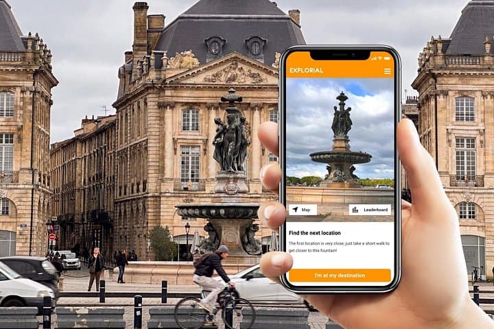 Tour a piedi autoguidato e caccia al tesoro a Bordeaux