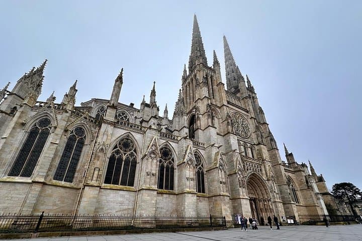 Tour a piedi autoguidato e caccia al tesoro a Bordeaux — foto 5