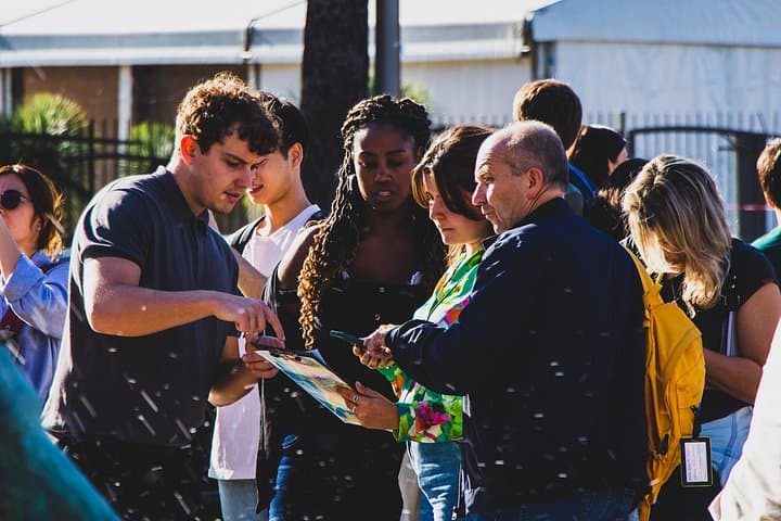 Escape-Spiel im Freien in Nizza: der geheimnisvolle Flug — Foto 4