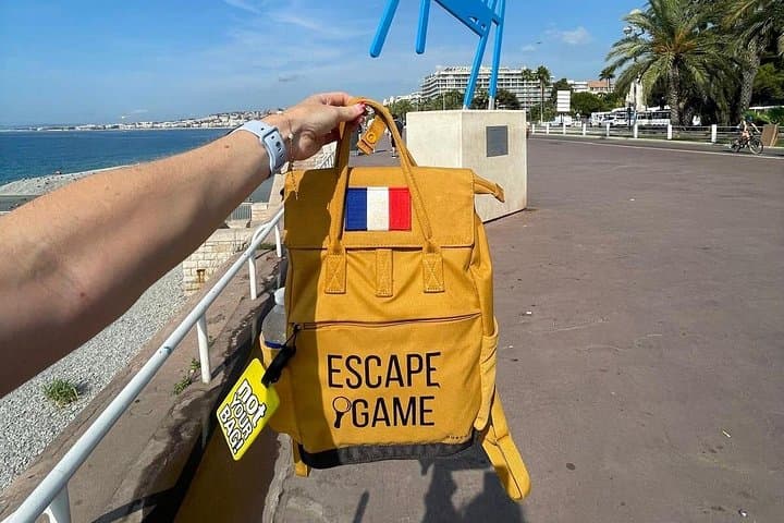 Escape-Spiel im Freien in Nizza: der geheimnisvolle Flug — Foto 5