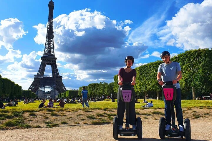 Tour Espressivo in Segway a Parigi (12 monumenti in 1 ora e 30 minuti)
