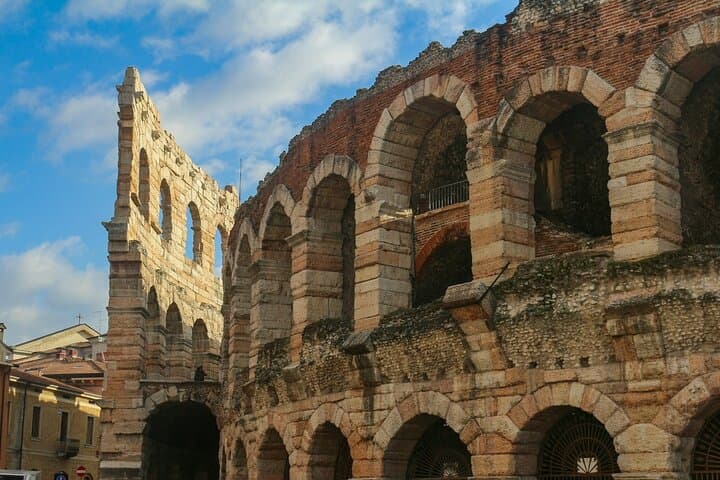 Tour a Piedi in Piccolo Gruppo a Verona — foto 2