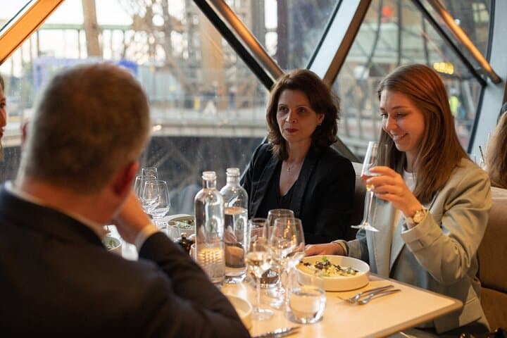 Déjeuner à Madame Brasserie, Tour Eiffel, Paris — photo 2