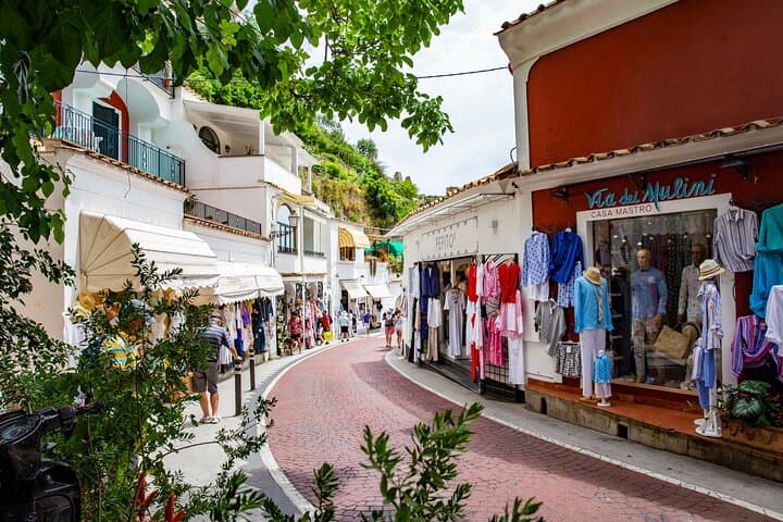 Tour di Capri via Terra e Mare in Gruppo da Salerno — foto 4