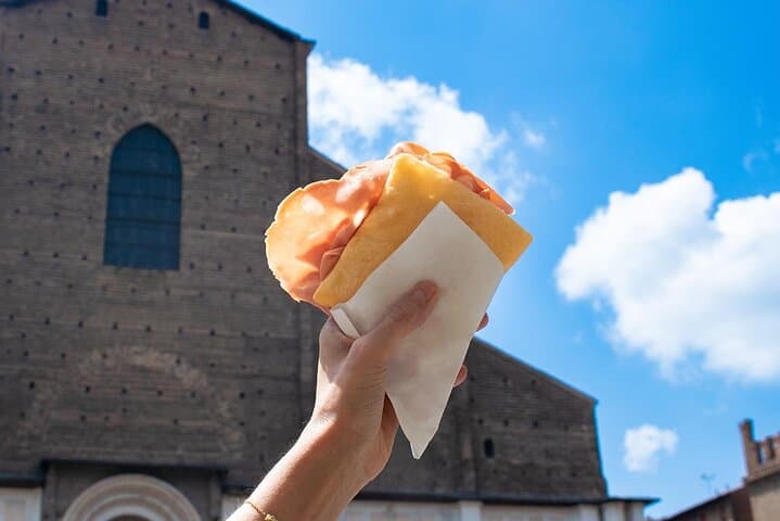 Bologna Food Tasting Box - Visite audio guidée avec dégustation de nourriture — photo 2