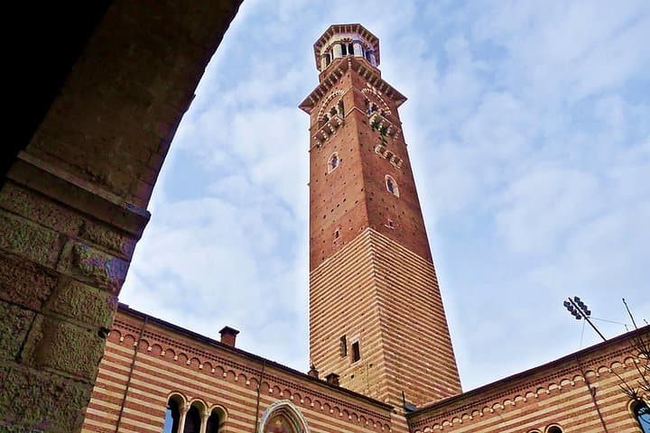 Tour a pie de Verona con visita a la Arena — foto 2