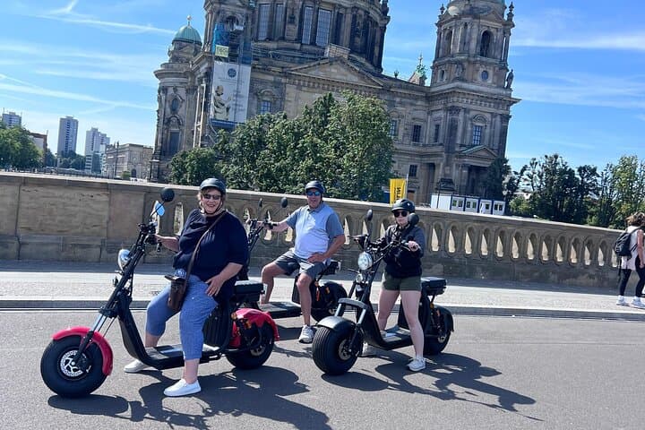 Tour guiado en e-scooter Fat Tire de 2 horas en Berlín — foto 3