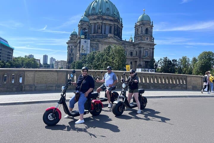 Tour guiado en e-scooter Fat Tire de 2 horas en Berlín — foto 4